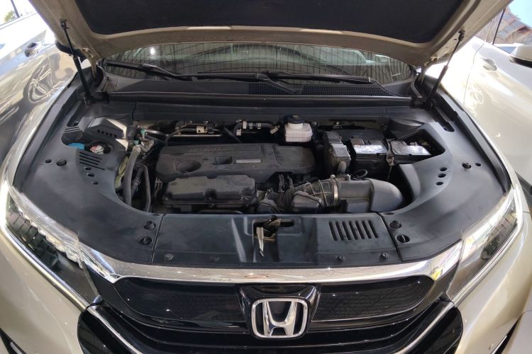 本田UR-V 2017款 370TURBO 两驱尊贵版 国V机舱底盘24