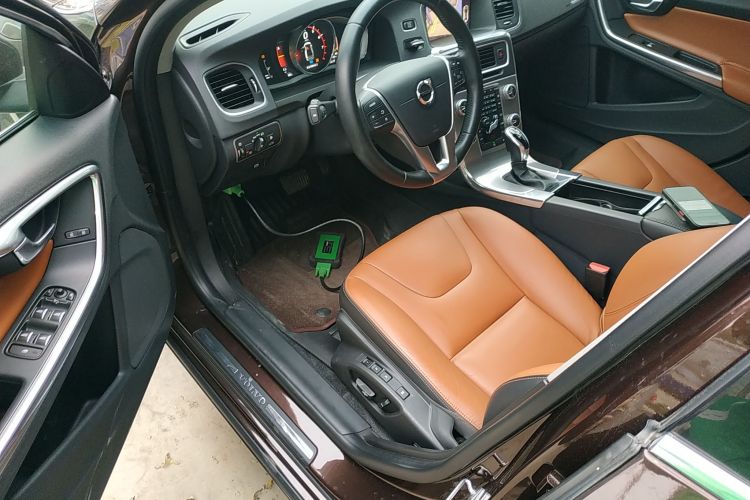 沃尔沃S60 2019款 S60L T5 智远版中控内饰7003