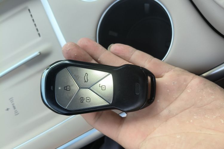 小鹏G9 2025款 680 超长续航四驱 Max中控内饰7001