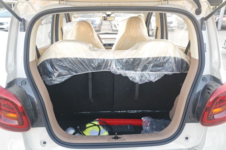 五菱汽车 宏光MINIEV 2025款 四门版 进阶款机舱底盘23