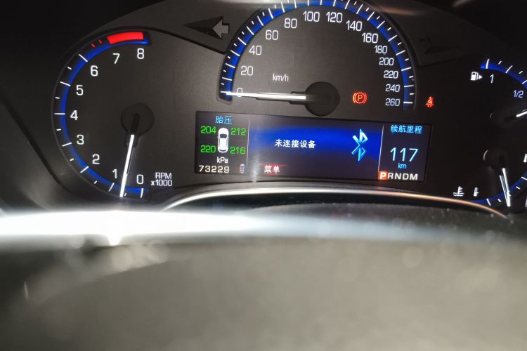 凯迪拉克SRX 2015款 3.0L 精英型中控内饰15