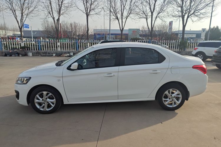 雪铁龙 爱丽舍 2017款 1.6L 手动时尚型车身外观4