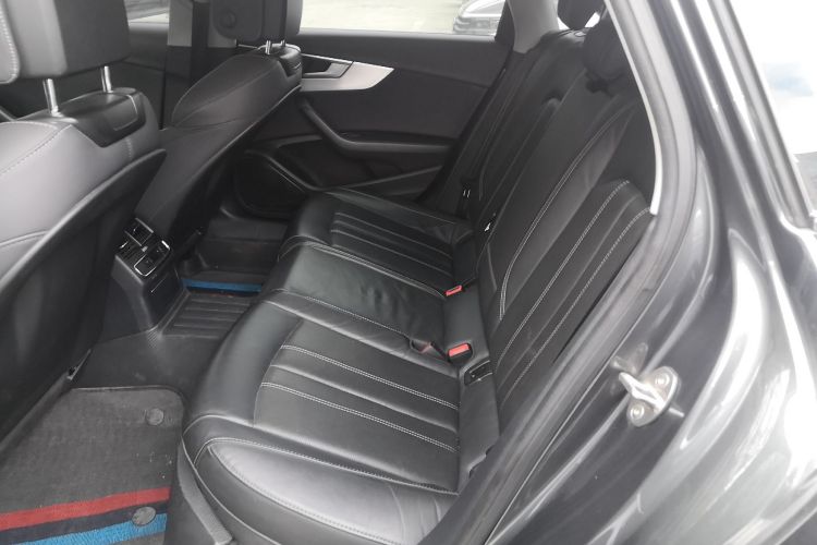 奥迪A4L 2020款 40 TFSI 时尚动感型中控内饰21