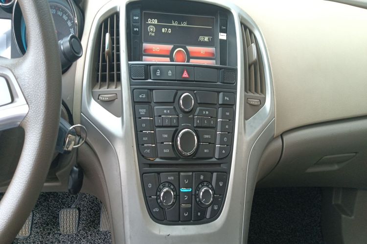 别克 英朗 2013款 GT 1.6L 手动进取版局部细节16