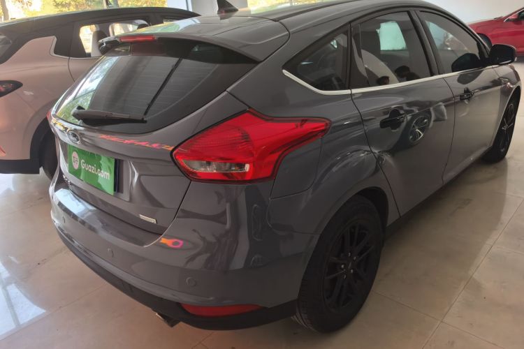 福特 福克斯 2017款 两厢 EcoBoost 180 自动精英型车身外观6005