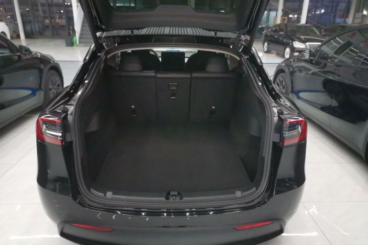 特斯拉 Model Y 2022款 Performance高性能全轮驱动版机舱底盘23