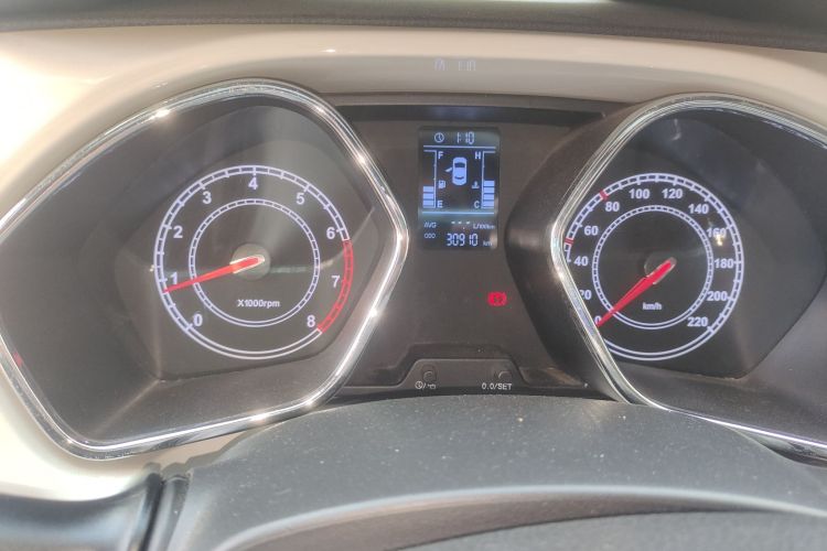 江汽集团 瑞风S2 2015款 1.5L 手动豪华型中控内饰15