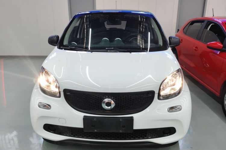 smart forfour 2018款 1.0L 52千瓦灵动版车身外观2
