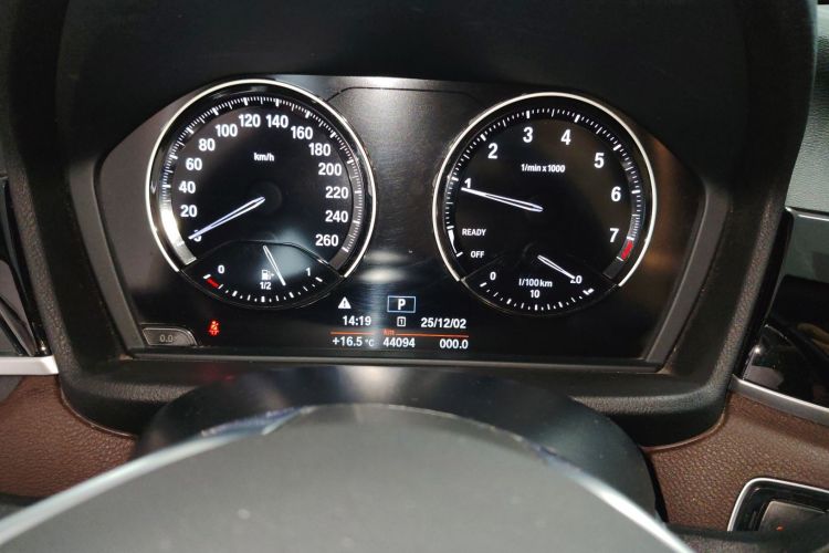 宝马X1 2020款 sDrive20Li 时尚型中控内饰14