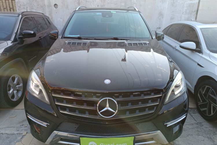 奔驰M级 2014款 ML 320 4MATIC车身外观2