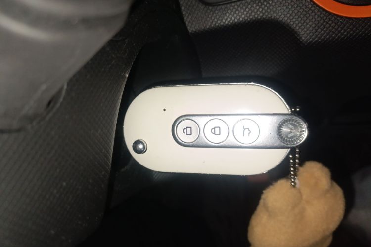 五菱汽车 宏光MINIEV 2022款 马卡龙臻享款 磷酸铁锂中控内饰7001