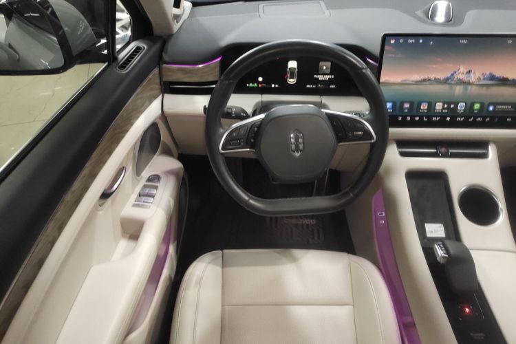 鸿蒙智行 问界M5 2022款 增程四驱性能版中控内饰13