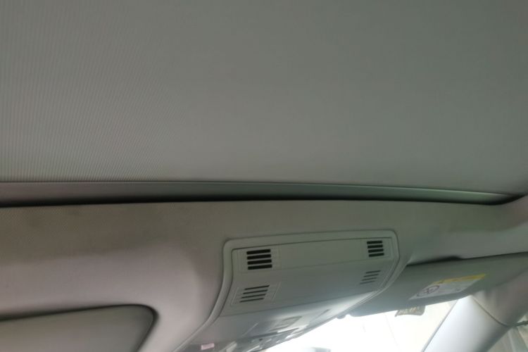 大众 高尔夫·嘉旅 2016款 230TSI 自动进取型局部细节22