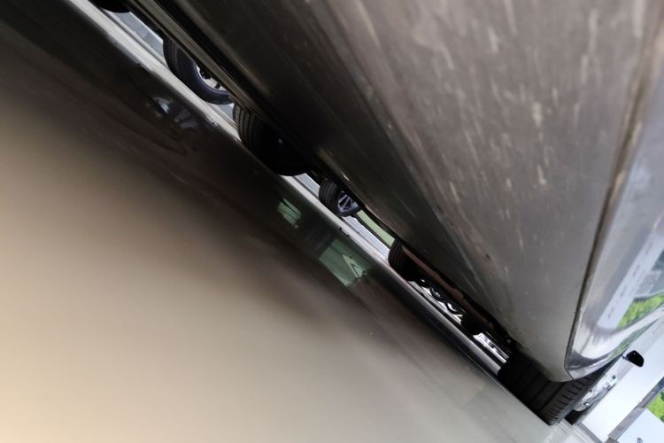 特斯拉 Model 3 2021款 标准续航后驱升级版机舱底盘30