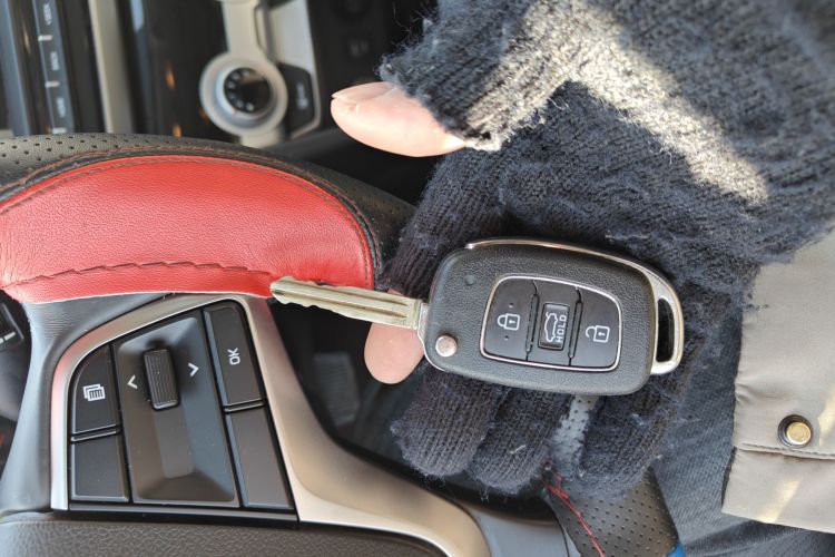 现代 领动 2019款 1.5L CVT智炫·精英型中控内饰11