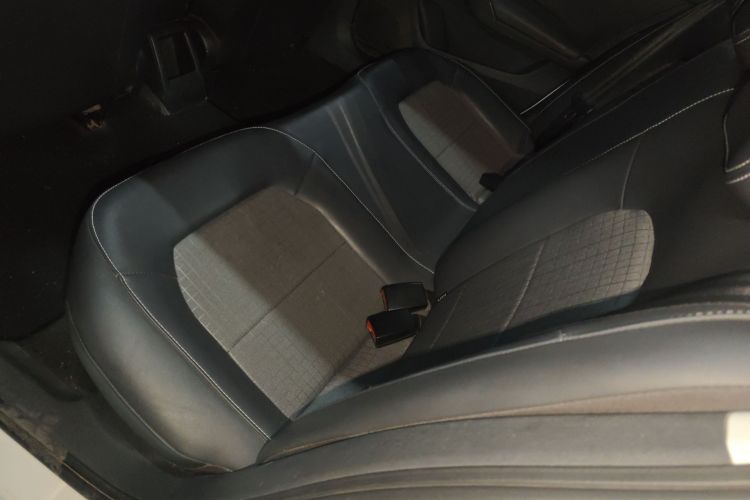 大众 桑塔纳 2016款 1.6L 手动舒适版中控内饰21