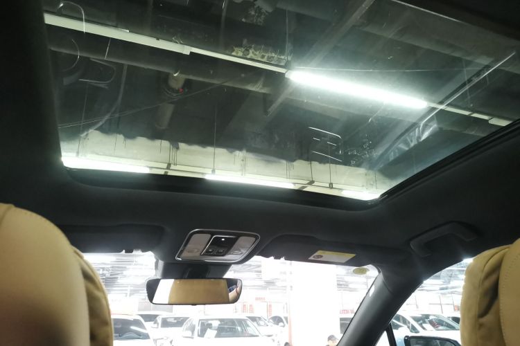 理想汽车 理想ONE 2020款 增程6座版中控内饰22