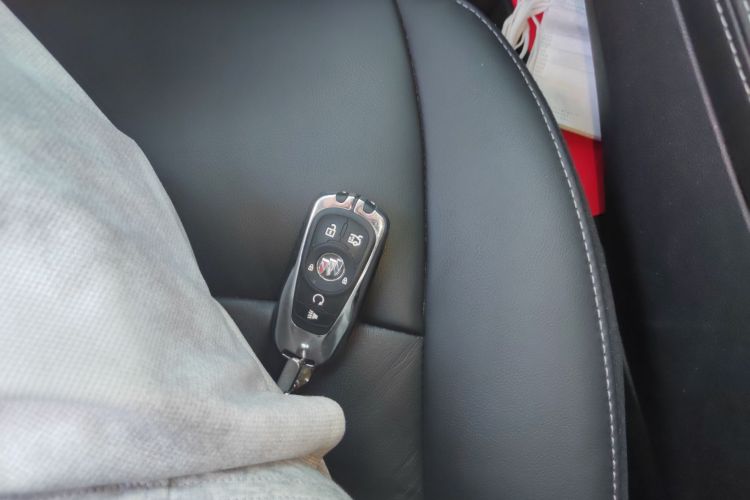 别克 君越 2021款 652T 豪华型中控内饰7001