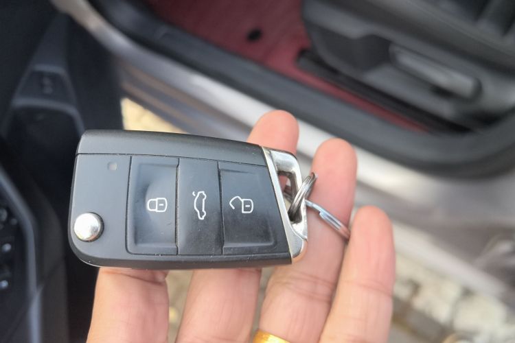 大众 速腾 2019款 200TSI DSG舒适型 国VI中控内饰11