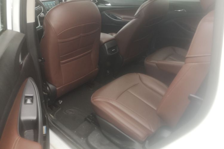 别克GL6 2019款 18T 6座互联尊贵型 国VI中控内饰7004