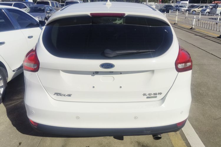 福特 福克斯 2018款 两厢经典 EcoBoost 180 自动精英型车身外观6002