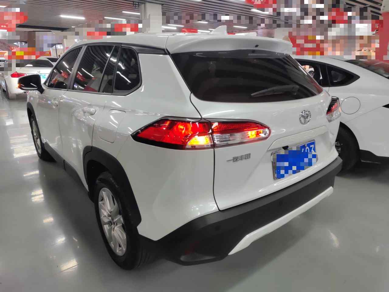 丰田 卡罗拉锐放 2024款 2.0L 精英版(3)