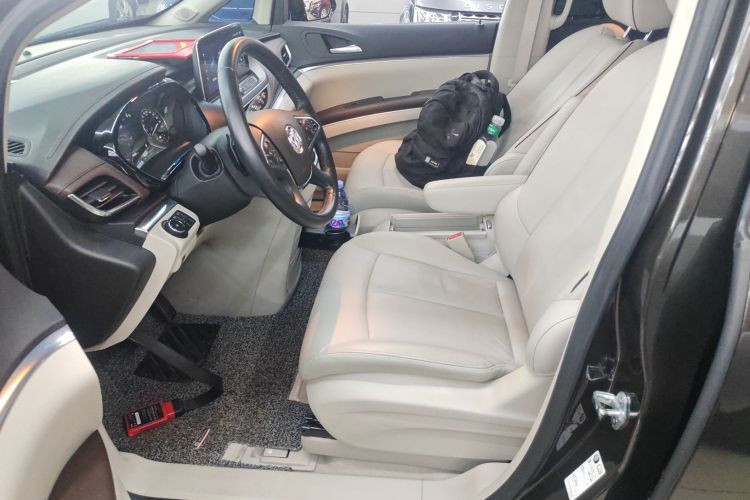 别克GL8 2021款 陆上公务舱 652T 豪华型局部细节19