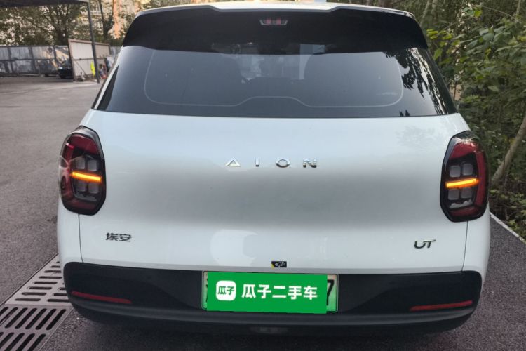 埃安 AION UT 2025款 420智享版车身外观6