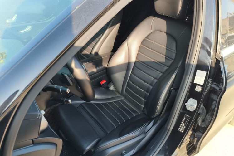 奔驰C级 2018款 C 180 L 时尚型局部细节19