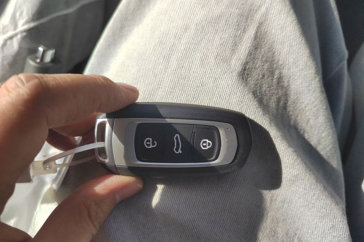 吉利银河 2024款 熊猫mini 200km 耐力熊中控内饰11