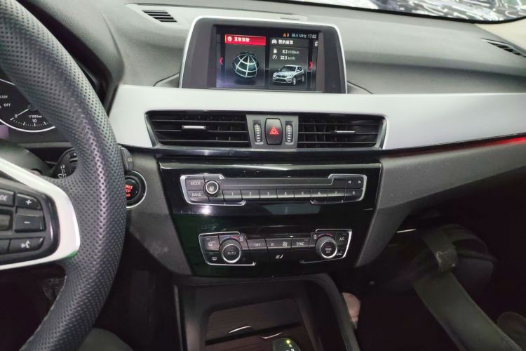 宝马X1 2018款 sDrive18Li 时尚型中控内饰16