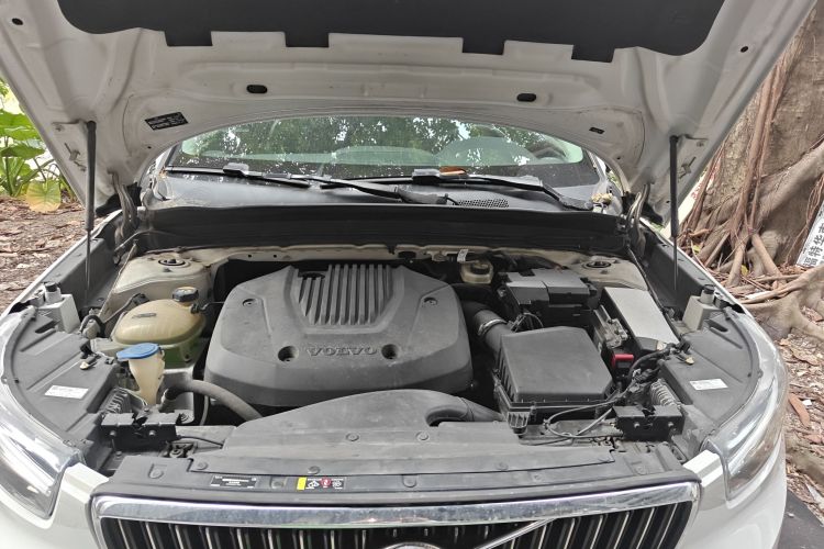 沃尔沃XC40 2020款 T3 智行时尚版机舱底盘24