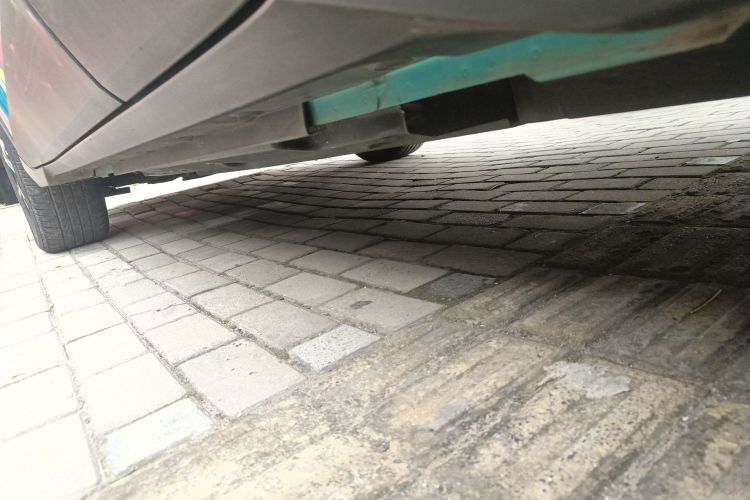 丰田C-HR 2020款 2.0L 豪华版局部细节9002