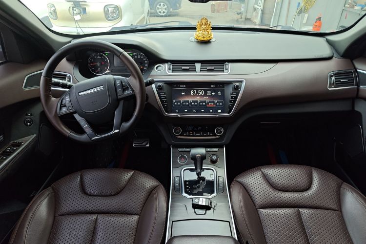 陆风X7 2015款 2.0T 全景尊贵版中控内饰12