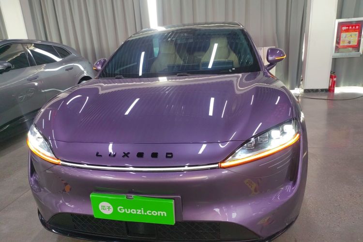 鸿蒙智行 智界R7 2024款 纯电 667km Pro车身外观2