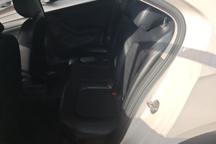 大众 桑塔纳 2021款 1.5L 自动风尚版中控内饰21