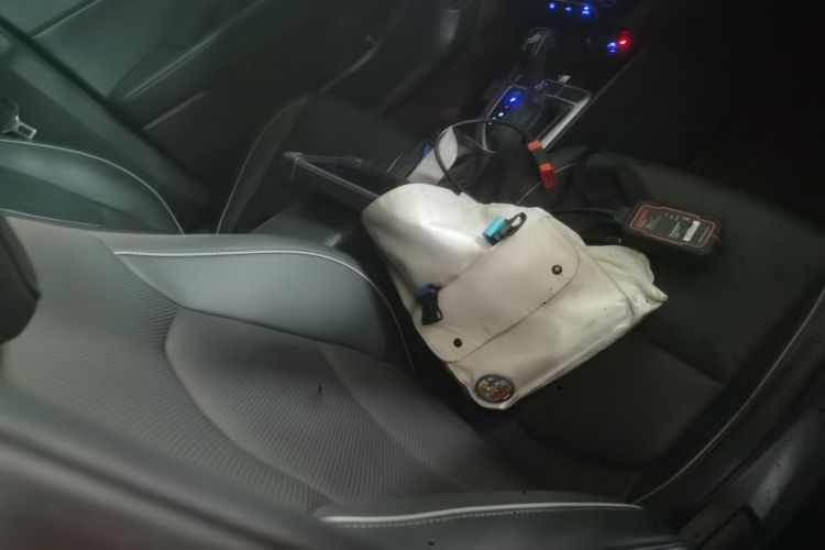 北京现代ix25 2015款 1.6L 自动两驱智能型GLS局部细节41