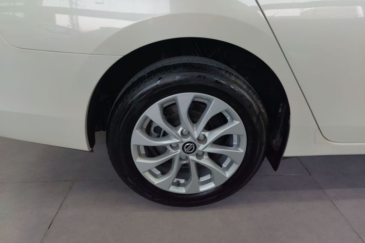 日产 轩逸 2022款 经典 1.6XE CVT舒适版车身外观6008