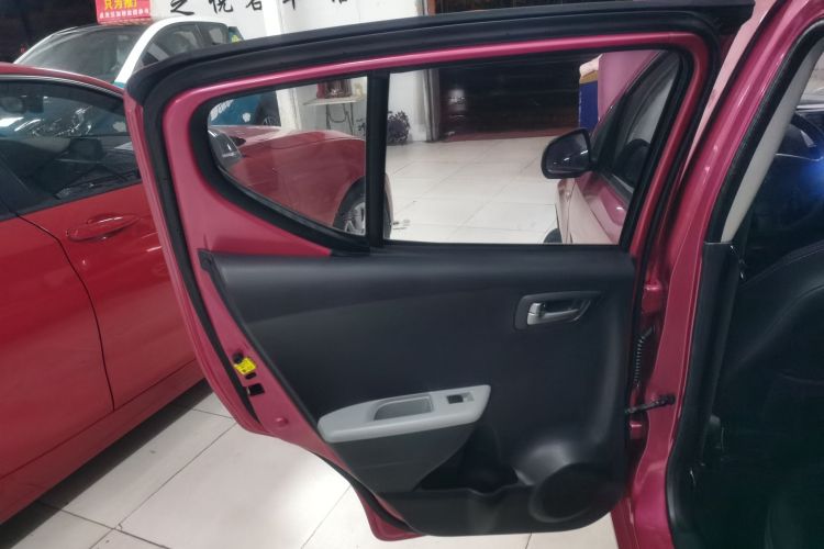 铃木 奥拓 2013款 1.0L 自动豪华型中控内饰49