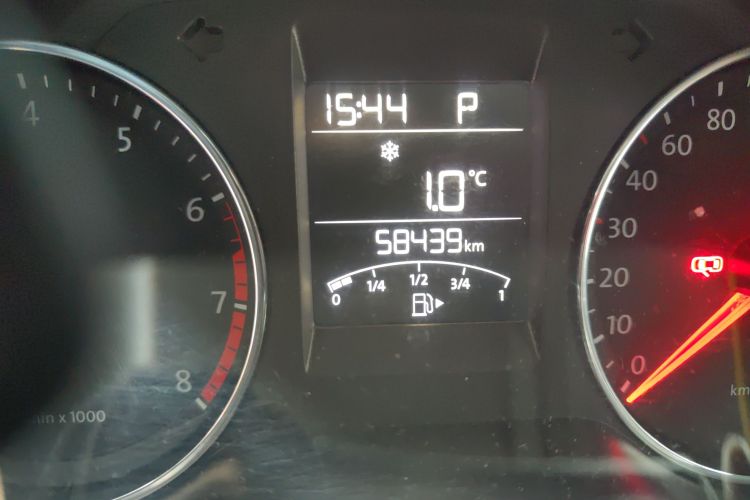 大众 Polo 2014款 1.4L 自动舒适版中控内饰15