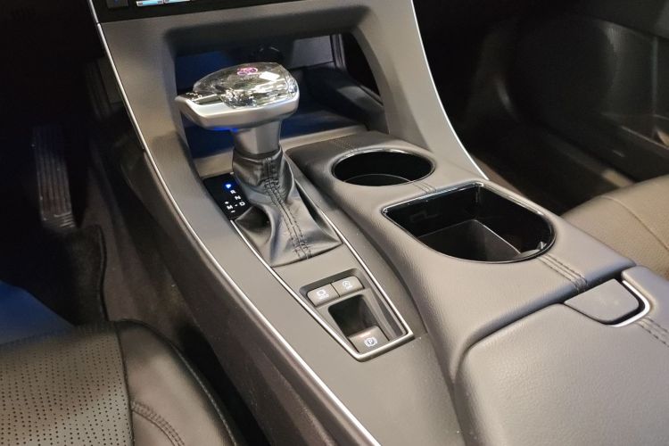 丰田 亚洲龙 2019款 2.0L 豪华版 国VI中控内饰18