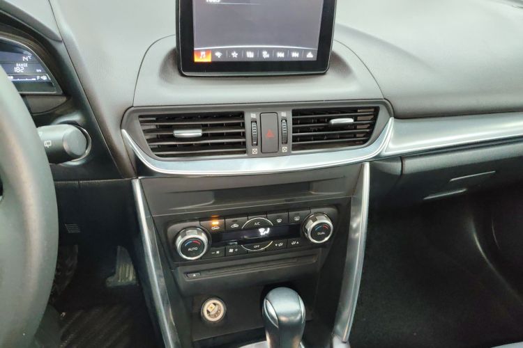 马自达CX-4 2016款 2.0L 自动两驱蓝天品位版中控内饰16