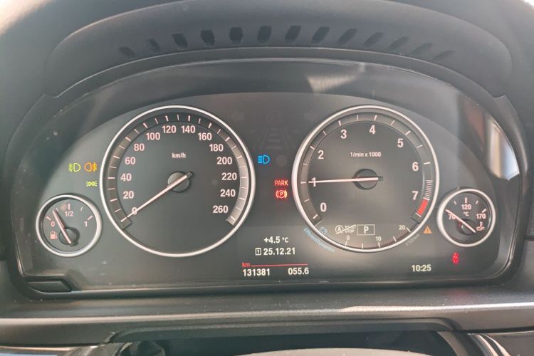 宝马5系 2014款 520Li 典雅型中控内饰14