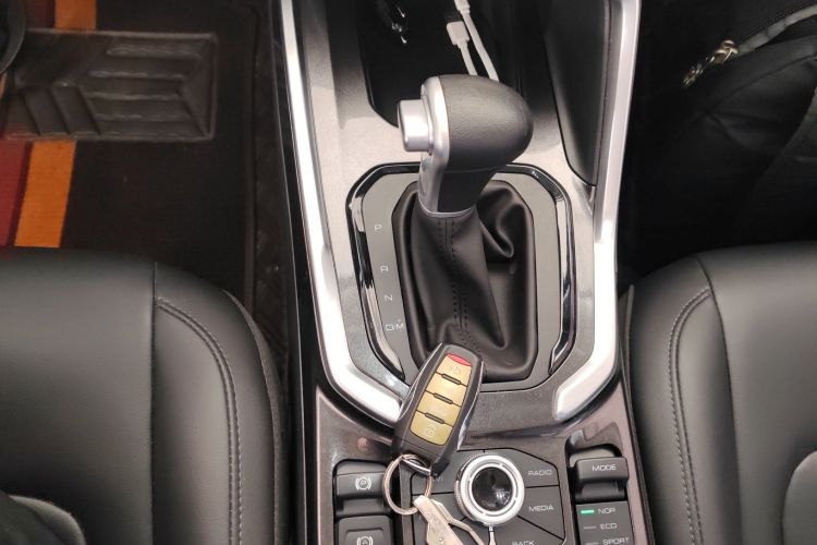 哈弗H6 2018款 蓝标 1.5T 自动豪华型中控内饰18