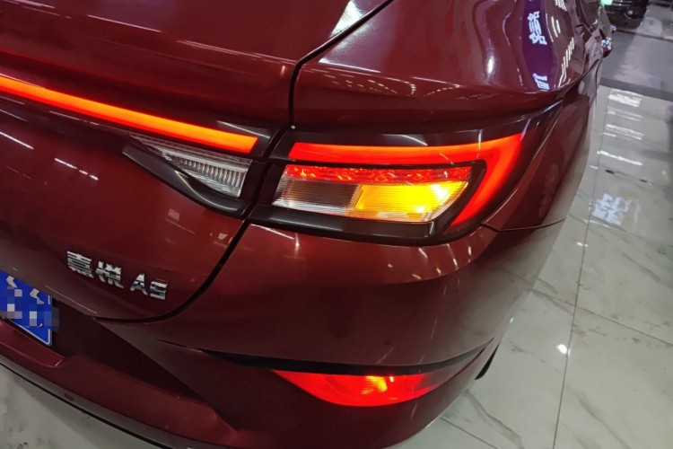 江汽集团 嘉悦A5 2020款 1.5T CVT超越型车身外观9