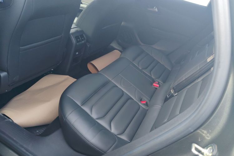 雪铁龙 凡尔赛C5 X 2021款 1.6T 享不凡中控内饰21