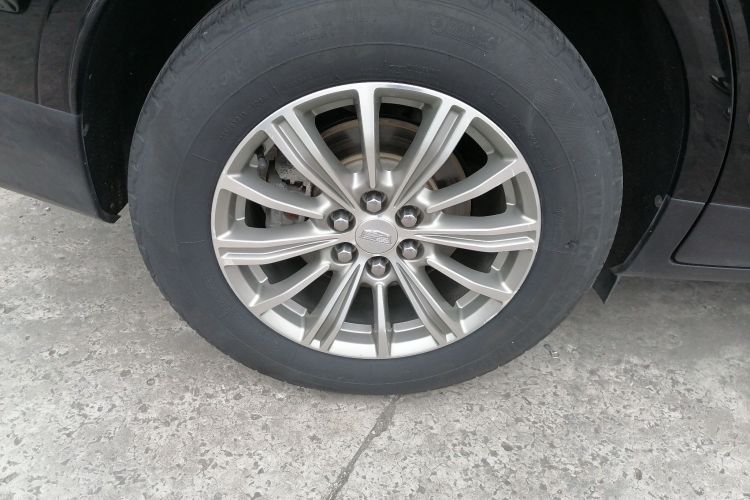 凯迪拉克XT5 2018款 28T 四驱豪华型车身外观56