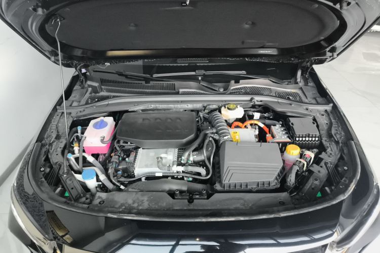 奇瑞 风云A8 2024款 127 乘风版机舱底盘24