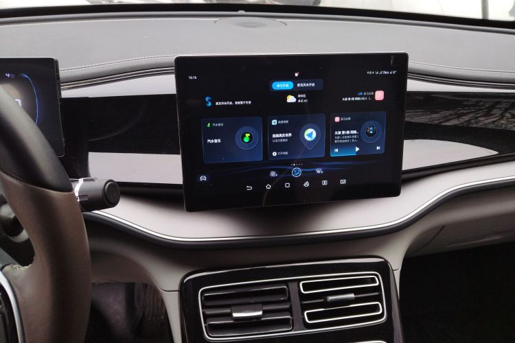 比亚迪 秦PLUS 2023款 冠军版 EV 420KM超越型中控内饰16