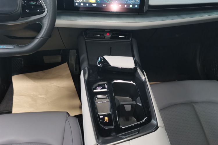 长安UNI-T 2023款 第二代 1.5T 尊贵型中控内饰18